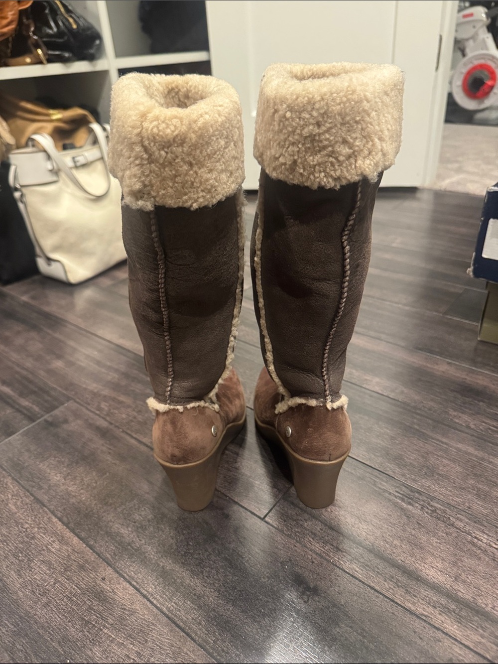 Ugh Sandra Brown Wedge Shearling Boot - Picture 4 of 6